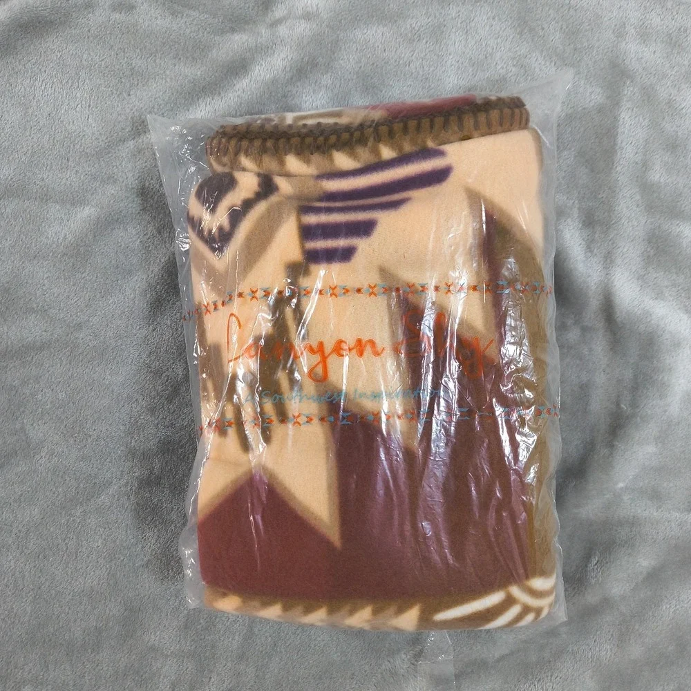 Canyon Sky Southwest Throw Blanket  48x60 Gecko Kokopelli Fleece‎ Southwest New